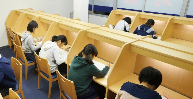 無料で利用できる自習ブース