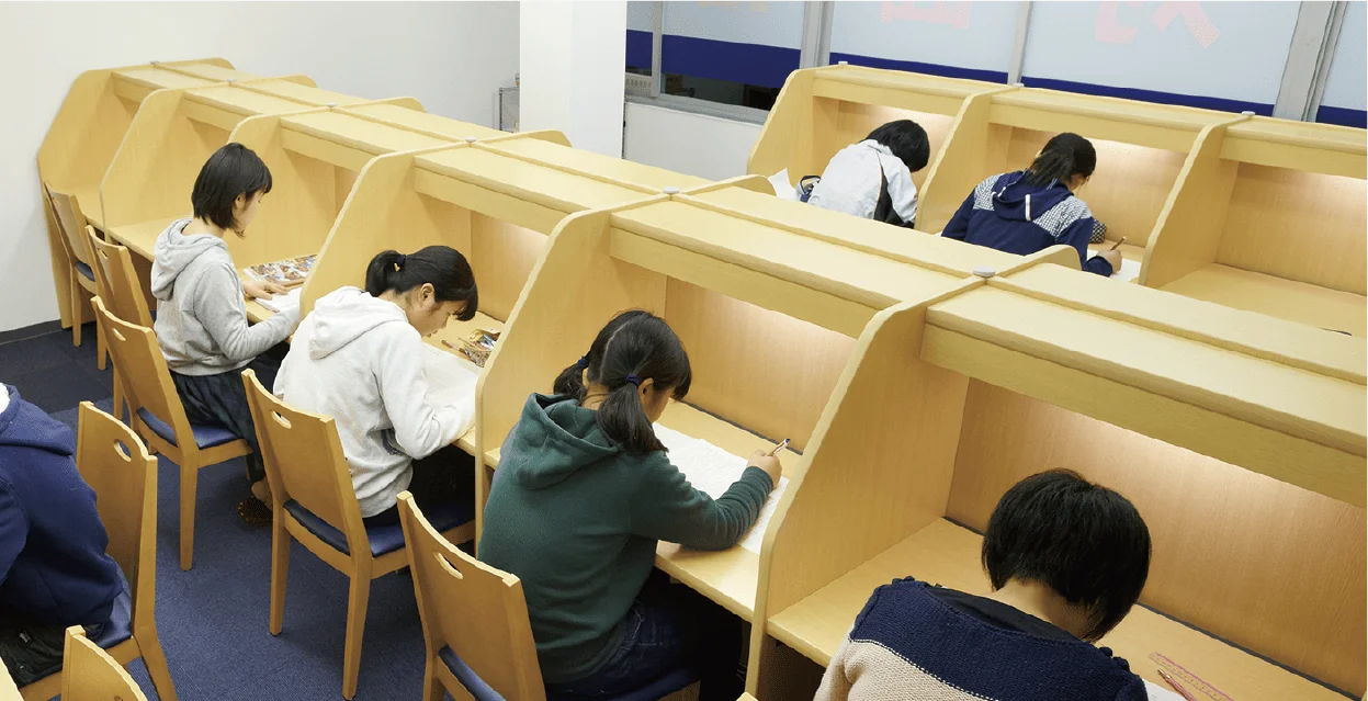 無料で利用できる自習ブース