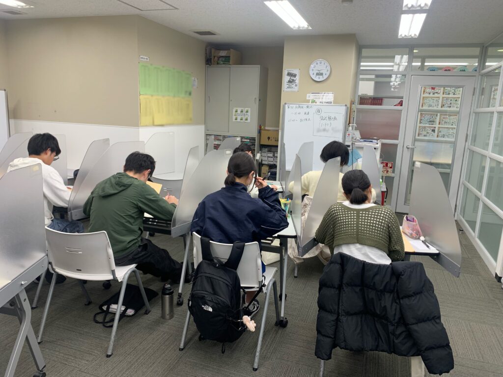 創造学園個別 御影校-兵庫統一模試の様子